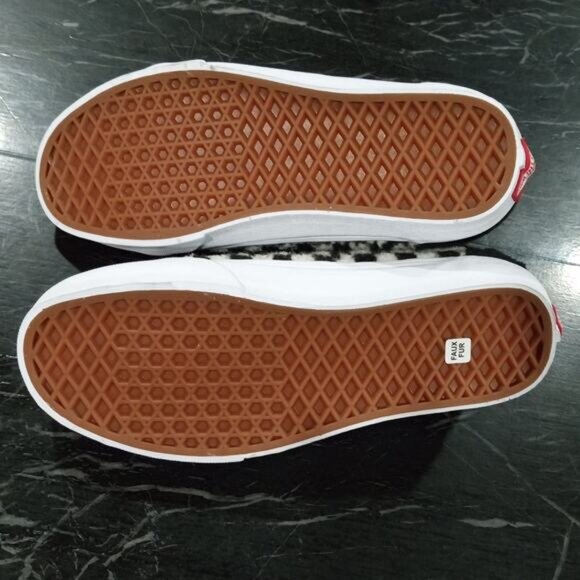 Vans Old Skool unisex Sherpa Checkerboard sneakers Womens Size 9 Mens size 7.5 - Picture 5 of 7